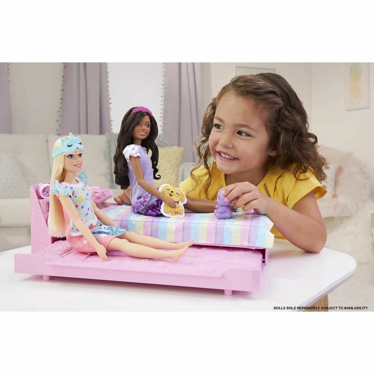 HMM64 My First Barbie - İlk Barbie Bebeğim - Barbie’nin Yatağı Oyun Seti